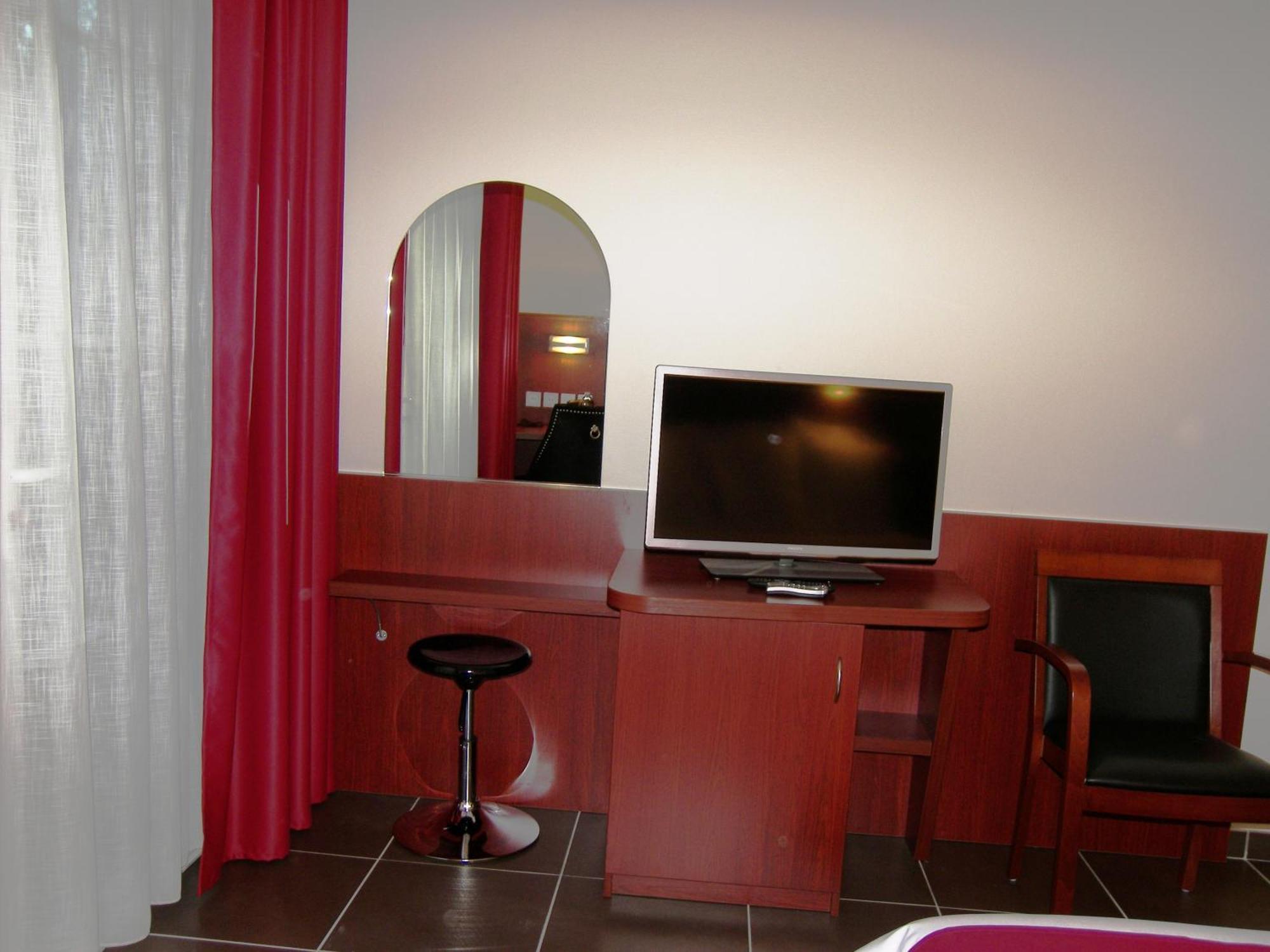 Hostellerie Del Matin Calme Montverdun Exterior foto