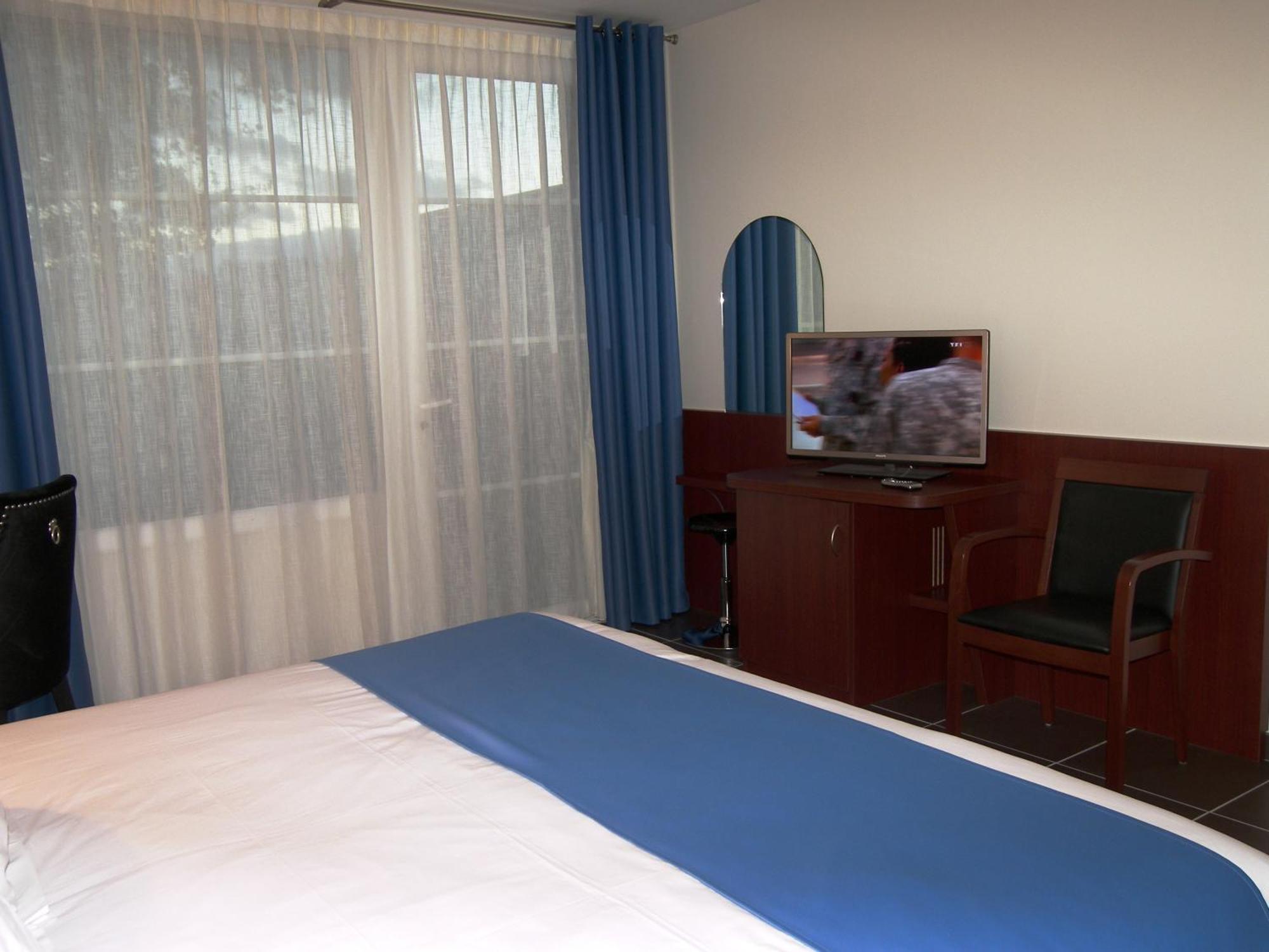 Hostellerie Del Matin Calme Montverdun Exterior foto