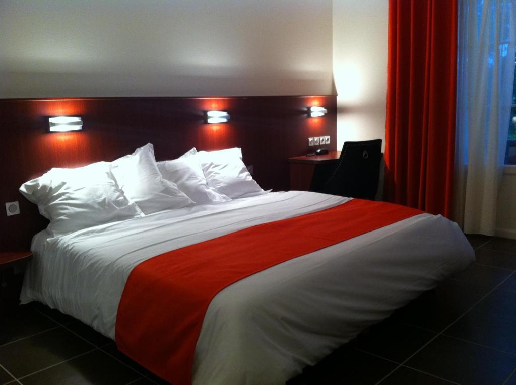Hostellerie Del Matin Calme Montverdun Quarto foto