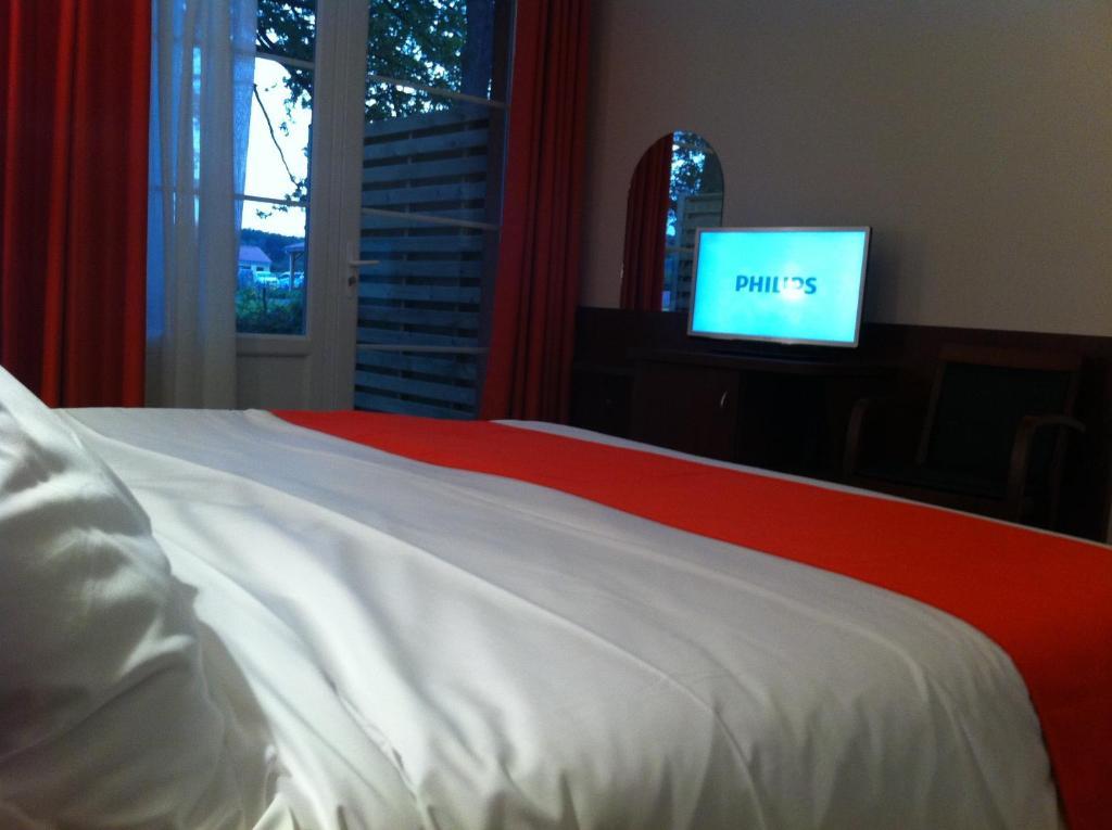 Hostellerie Del Matin Calme Montverdun Quarto foto